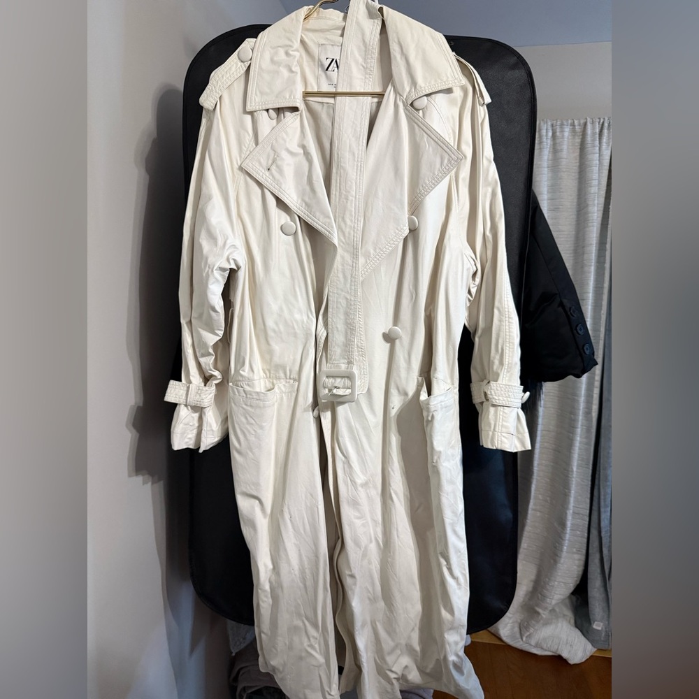 ZARA Off-White Double-Breasted Trench Coat